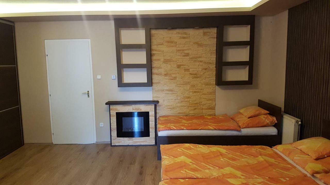 Vanessza Apartman Siofok Ngoại thất bức ảnh